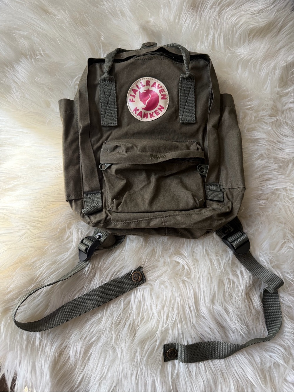 Fjallraven Kånken Mini Backpack - Olive